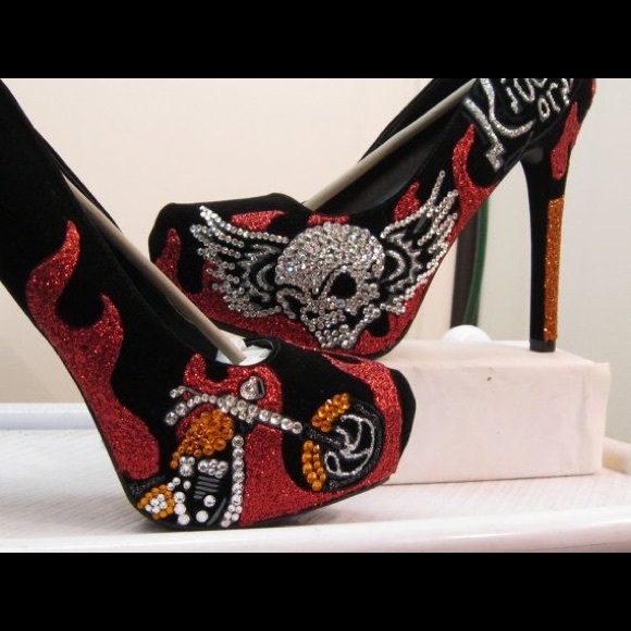 Custom motorcycle brand heels, available any size - Picture 2 of 4